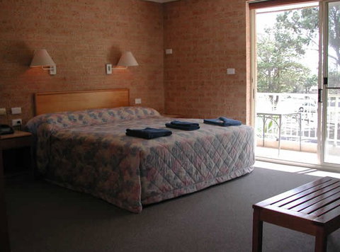Huskisson Bayside Resort - Hervey Bay Accommodation 3