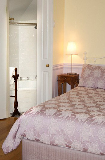 Hyams Beach Seaside Cottages - Hervey Bay Accommodation 2