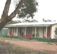 Christmas Tree Cottage - Hervey Bay Accommodation