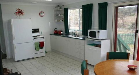 Christmas Tree Cottage - Hervey Bay Accommodation 3
