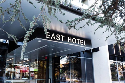 East Hotel - Hervey Bay Accommodation 0
