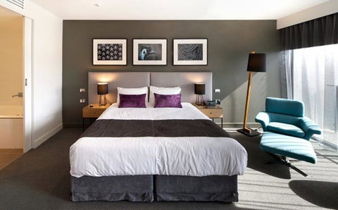 East Hotel - Hervey Bay Accommodation 2