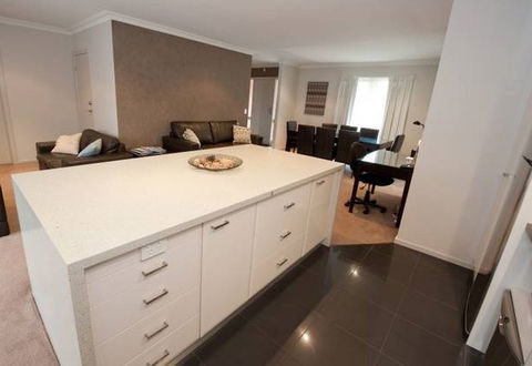 Executive Townhouse, Ballarat - Hervey Bay Accommodation 3