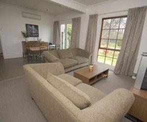 Bowden Cottage - Tourism Hervey Bay 3