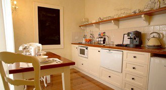 Montrose Of Ballarat - Montrose Cottage - Hervey Bay Accommodation 2