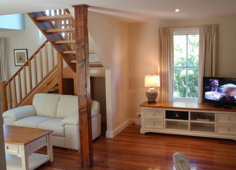 Blue Haven Cottage - Hervey Bay Accommodation 0