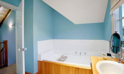 Blue Haven Cottage - Hervey Bay Accommodation 2