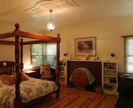 Ballarat Cottages - Hervey Bay Accommodation 4