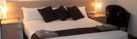 Bristol Hill Motor Inn & Peppas Licensed Restaurant - Tourism Hervey Bay 0
