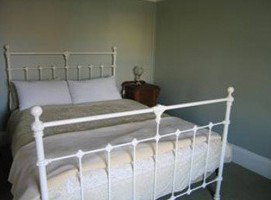 Lauriston Cottage - Hervey Bay Accommodation 3