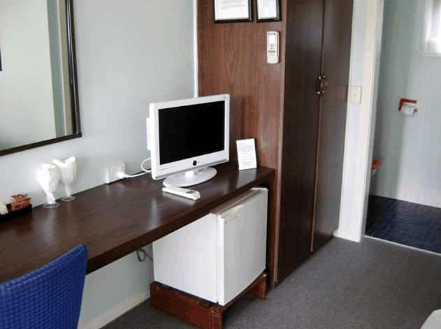 Poinciana Motel - Hervey Bay Accommodation 2
