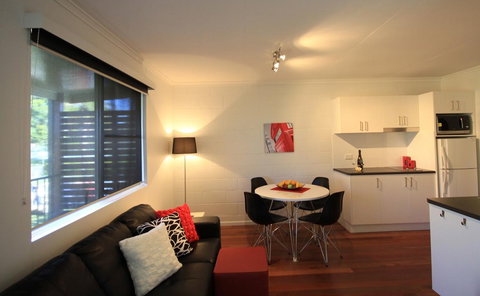 Maclean Stays - Tourism Hervey Bay 3