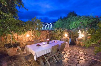 Castle On The Hill Bed And Breakfast - Hervey Bay Accommodation 2