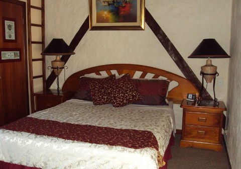 Castle On The Hill Bed And Breakfast - Hervey Bay Accommodation 5