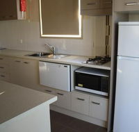 Bowlo Holiday Cabins - Hervey Bay Accommodation