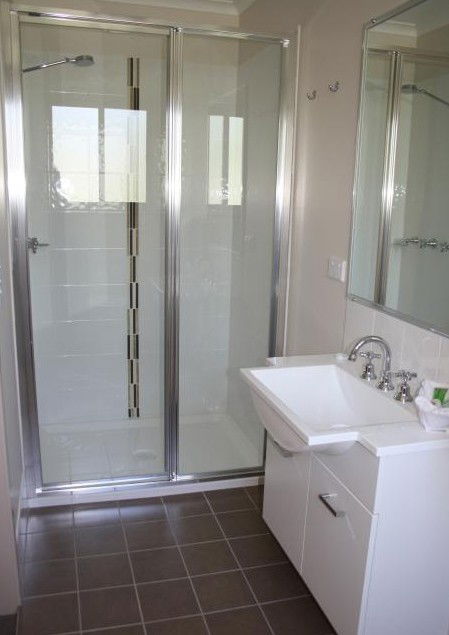 Bowlo Holiday Cabins - Hervey Bay Accommodation 2