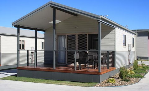 Bowlo Holiday Cabins - Hervey Bay Accommodation 5