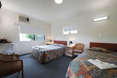 Hi-Way Motel - Tourism Hervey Bay 0