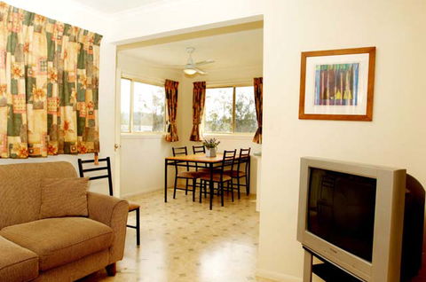 Maclean Riverside Caravan Park - Hervey Bay Accommodation 2
