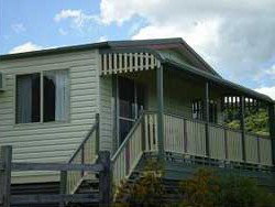 Halls Country Cottages - Hervey Bay Accommodation 0
