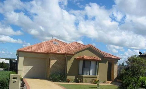 Oceania Cottage - Hervey Bay Accommodation 0
