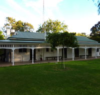 Lake Victoria Station Lodge - Hervey Bay Accommodation