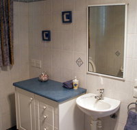 Blue Wren Cottage - Coolabah - Hervey Bay Accommodation