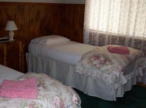 Riverland Holiday Cottage - Hervey Bay Accommodation 4