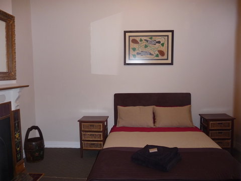 Cottage On Rowe - Hervey Bay Accommodation 0