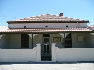 Cottage On Rowe - Hervey Bay Accommodation 1