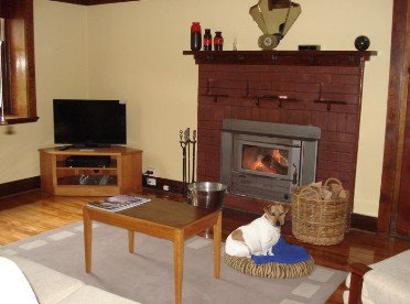Batlow House - Hervey Bay Accommodation 5