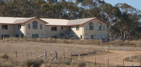Jindabyne Equestrian Resort - Hervey Bay Accommodation 2
