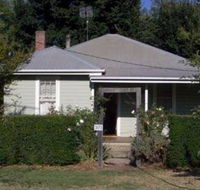 Honeysuckle Cottage Jingellic - Tourism Hervey Bay