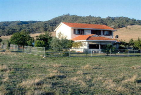 Cossettini High Country Retreat - Tourism Hervey Bay 0