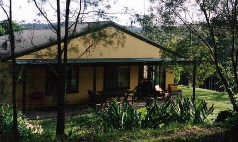 Bella Vista Cottage - Hervey Bay Accommodation 0