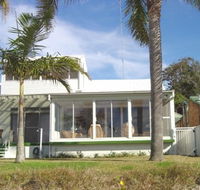 8 Seaview Crescent - Hervey Bay Accommodation