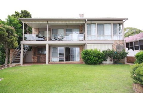 Sunset Boulevarde 12 - Hervey Bay Accommodation 0