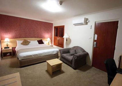 Comfort Inn Country Plaza Taree - Hervey Bay Accommodation 4