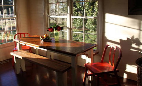 Book Barn Cottage - Hervey Bay Accommodation 3