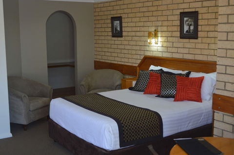 Hilltops Retreat Motor Inn - Tourism Hervey Bay 4