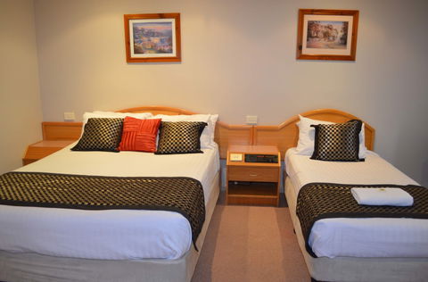 Hilltops Retreat Motor Inn - Tourism Hervey Bay 9