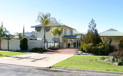 Barham Golden Rivers Holiday Apartments - Hervey Bay Accommodation 1