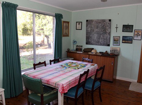 Ramsay Retro Farmstay - Hervey Bay Accommodation 0