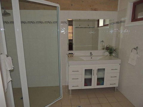 Avon View Stays - Hervey Bay Accommodation 2