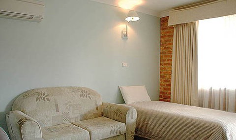 The Crossing Motel - Hervey Bay Accommodation 2