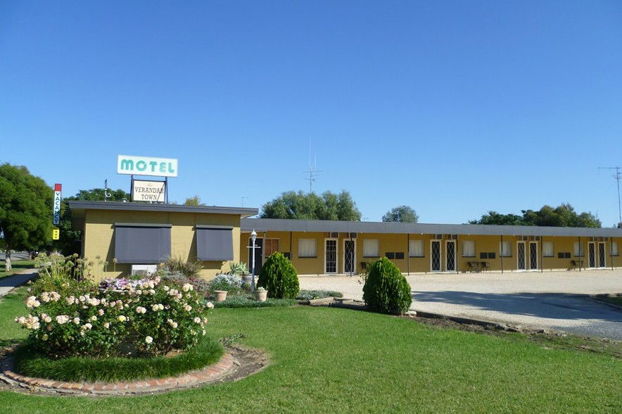 Lockhart NSW Hervey Bay Accommodation