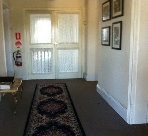 The Old Bridge Inn - Tourism Hervey Bay 3