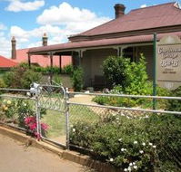 Courthouse Cottage B and B - Hervey Bay Accommodation
