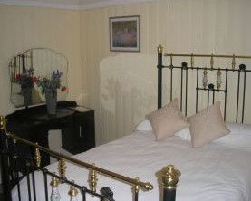 Courthouse Cottage B And B - Hervey Bay Accommodation 2