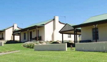 Wagga Wagga Country Cottages - Tourism Hervey Bay 1